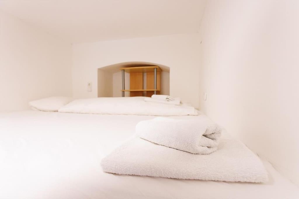 Urban Capsule Apartment - Near Mariahilfer Strasse Bécs Kültér fotó